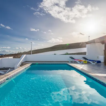 Villa Soulmate Private Pool Playa Blanca By Plusvillaslanzarote